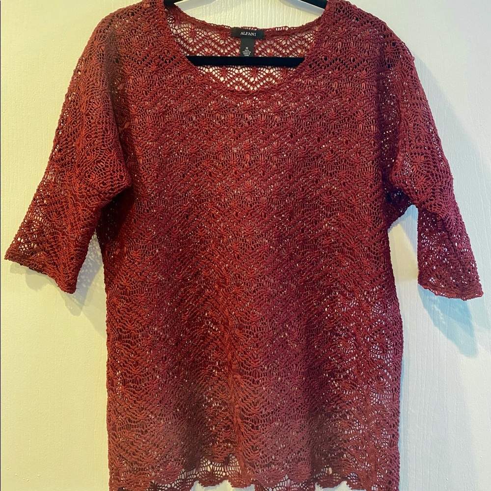 Alfani crocheted lace tunic with scalloped hem. Size Medium. Gorgeous color!